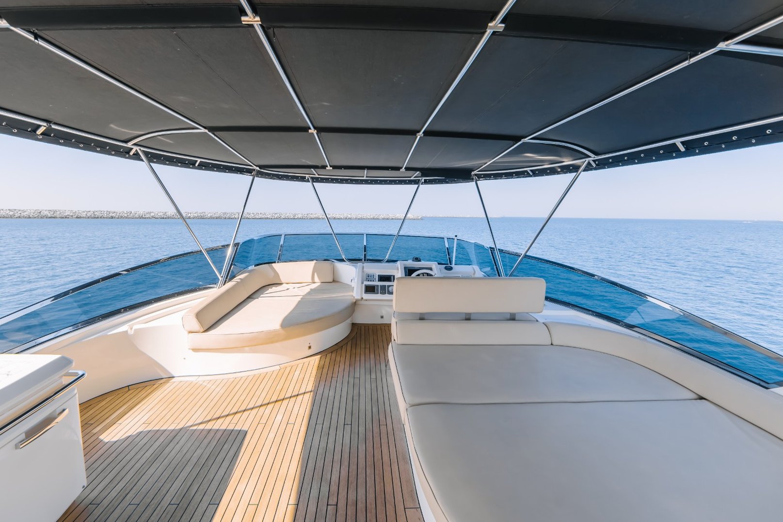 Azimut Viktoria: view 13