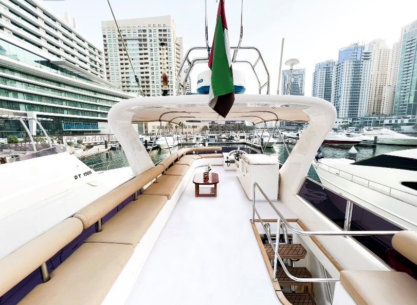 Dubai Marine Tisck: view 2