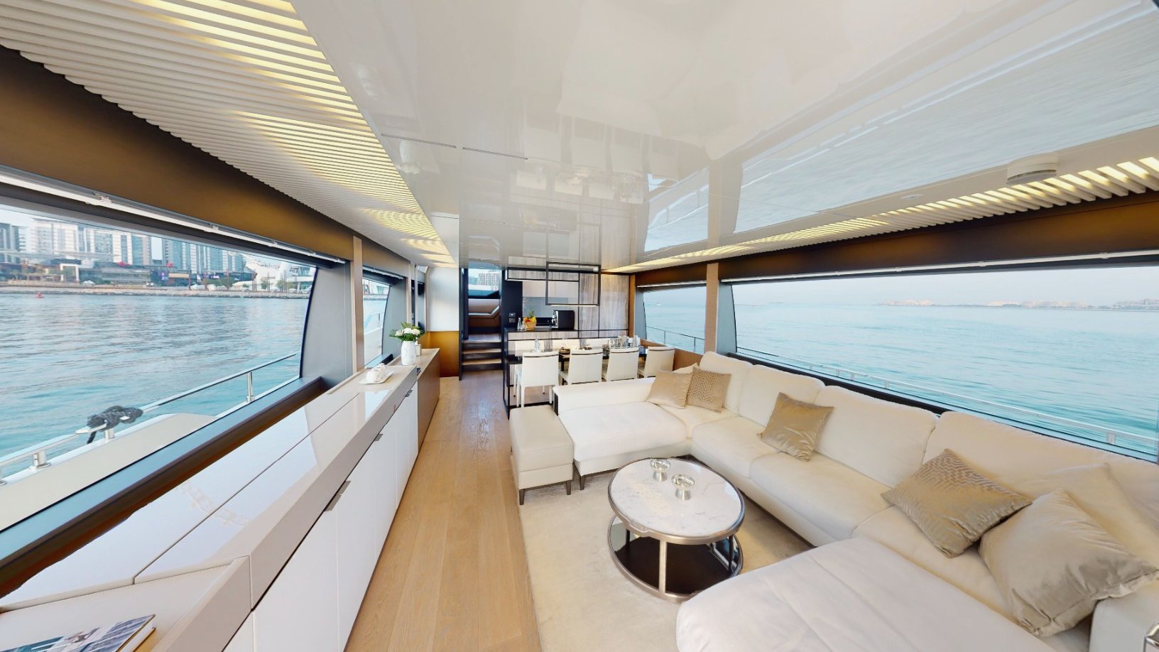 Ferretti 78 ft: view 3