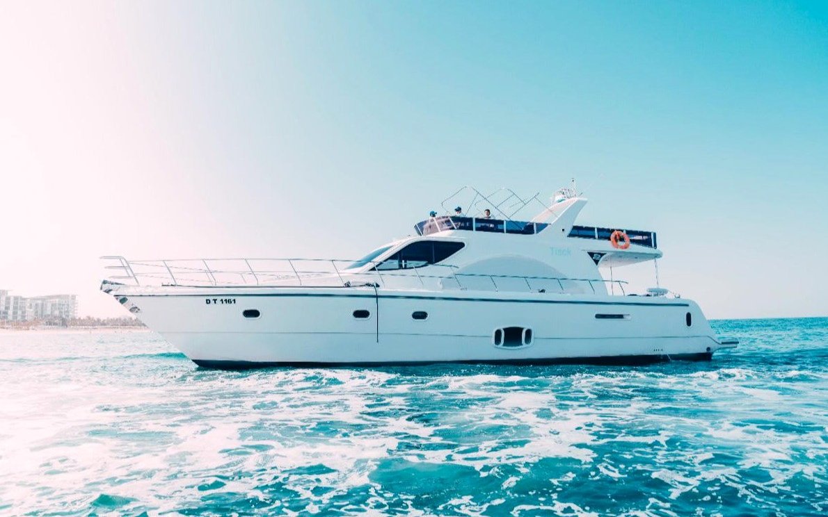 Dubai Marine Tisck, private yacht