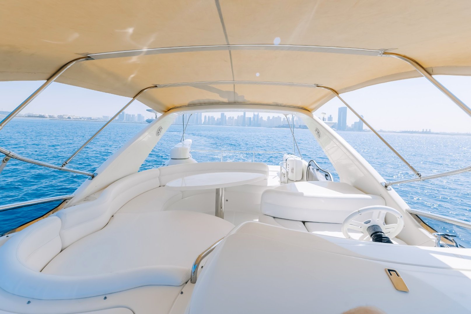 Azimut White Pearl: view 3