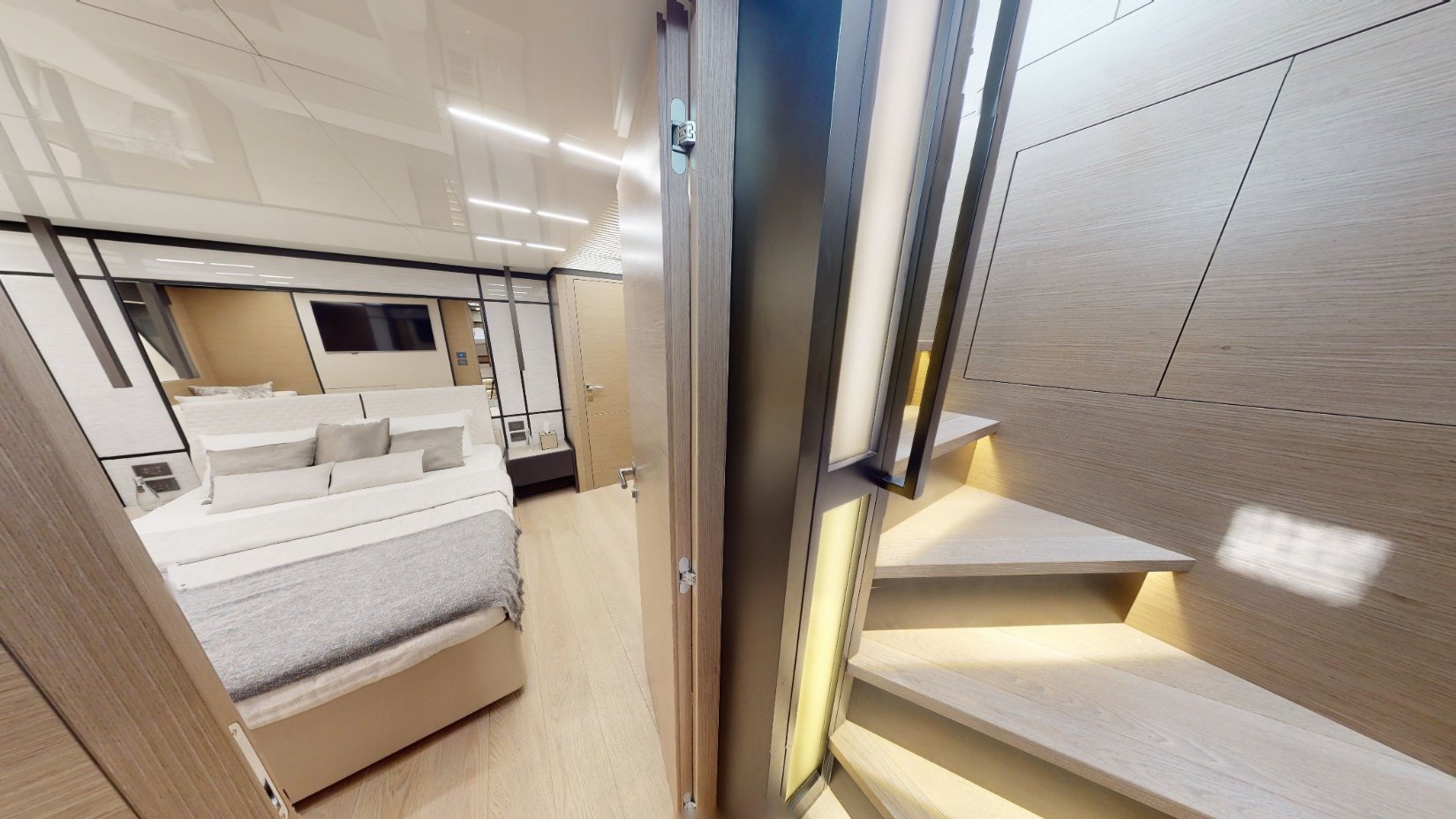 Ferretti 78 ft: view 13