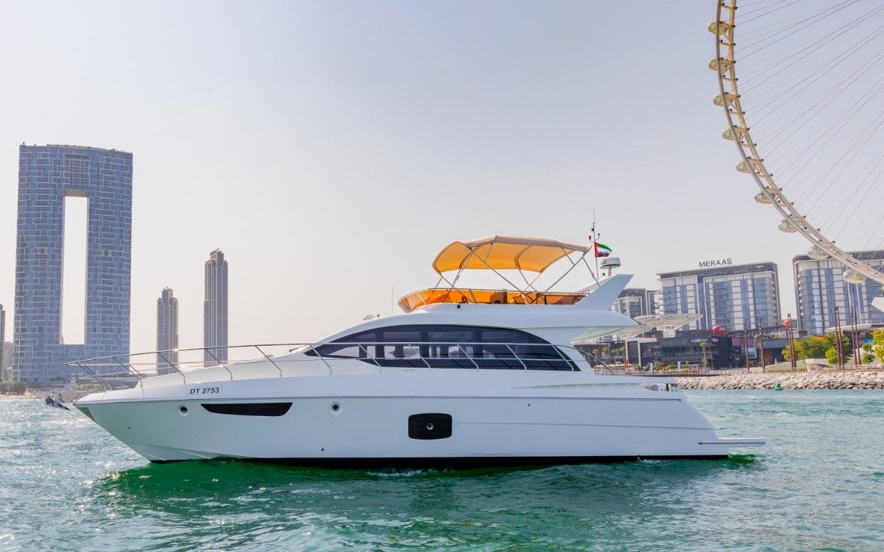 Sky Walker Ace, private yacht