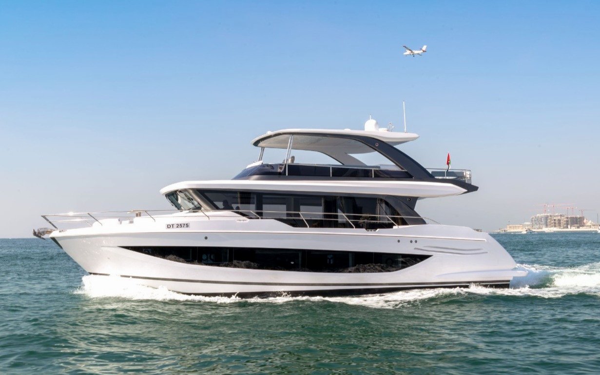 Sky Walker Amie X63 Sport, private yacht