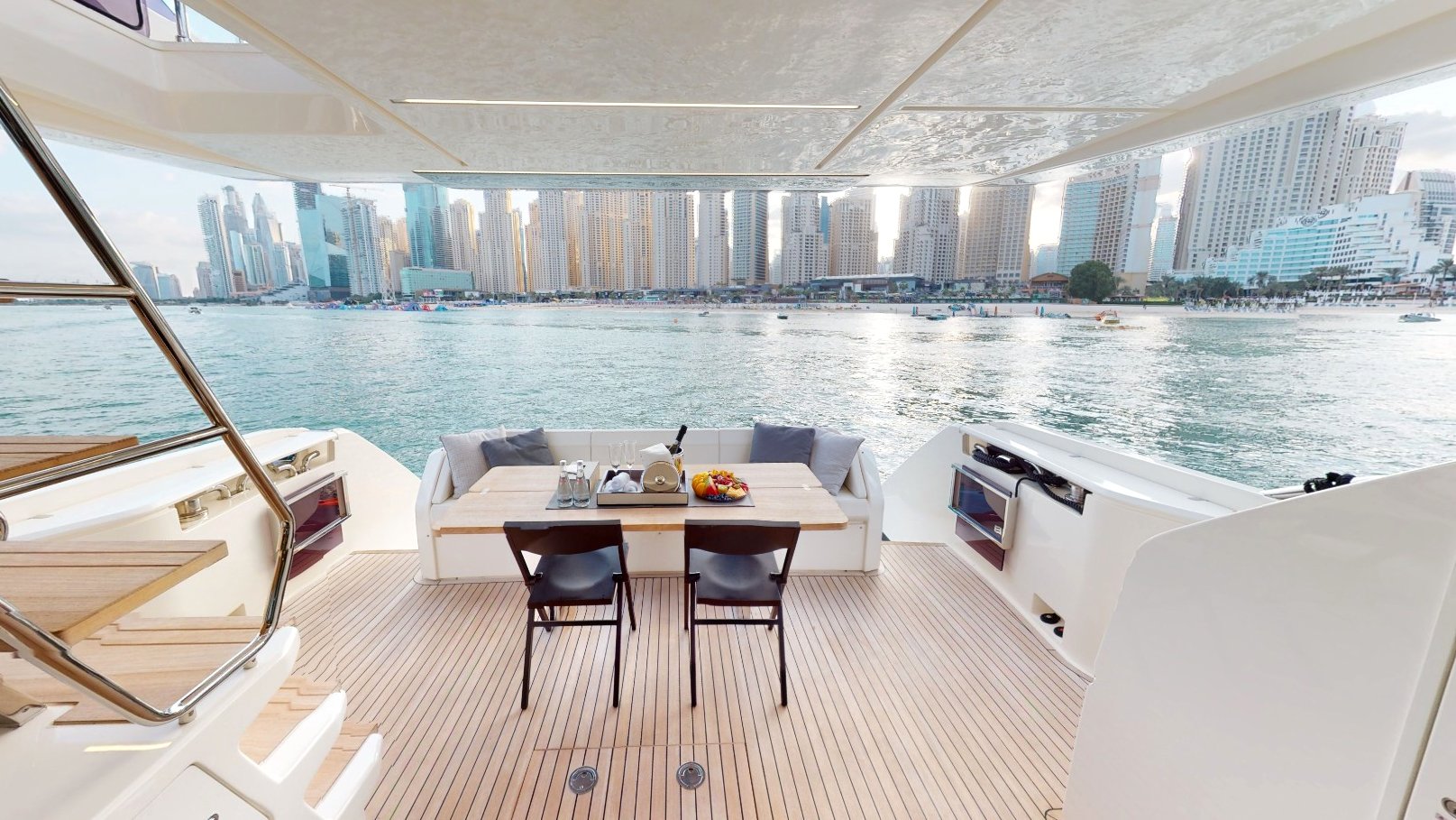 Ferretti 67 ft: view 7