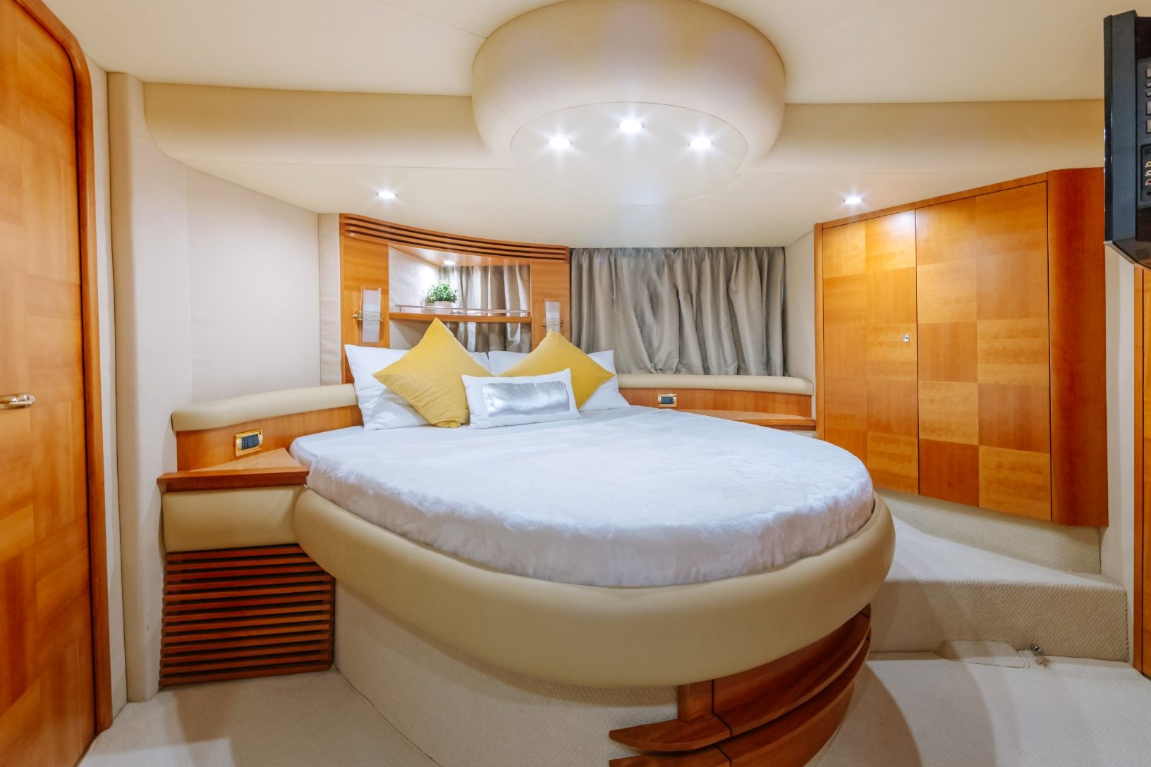 Azimut White Pearl: view 5