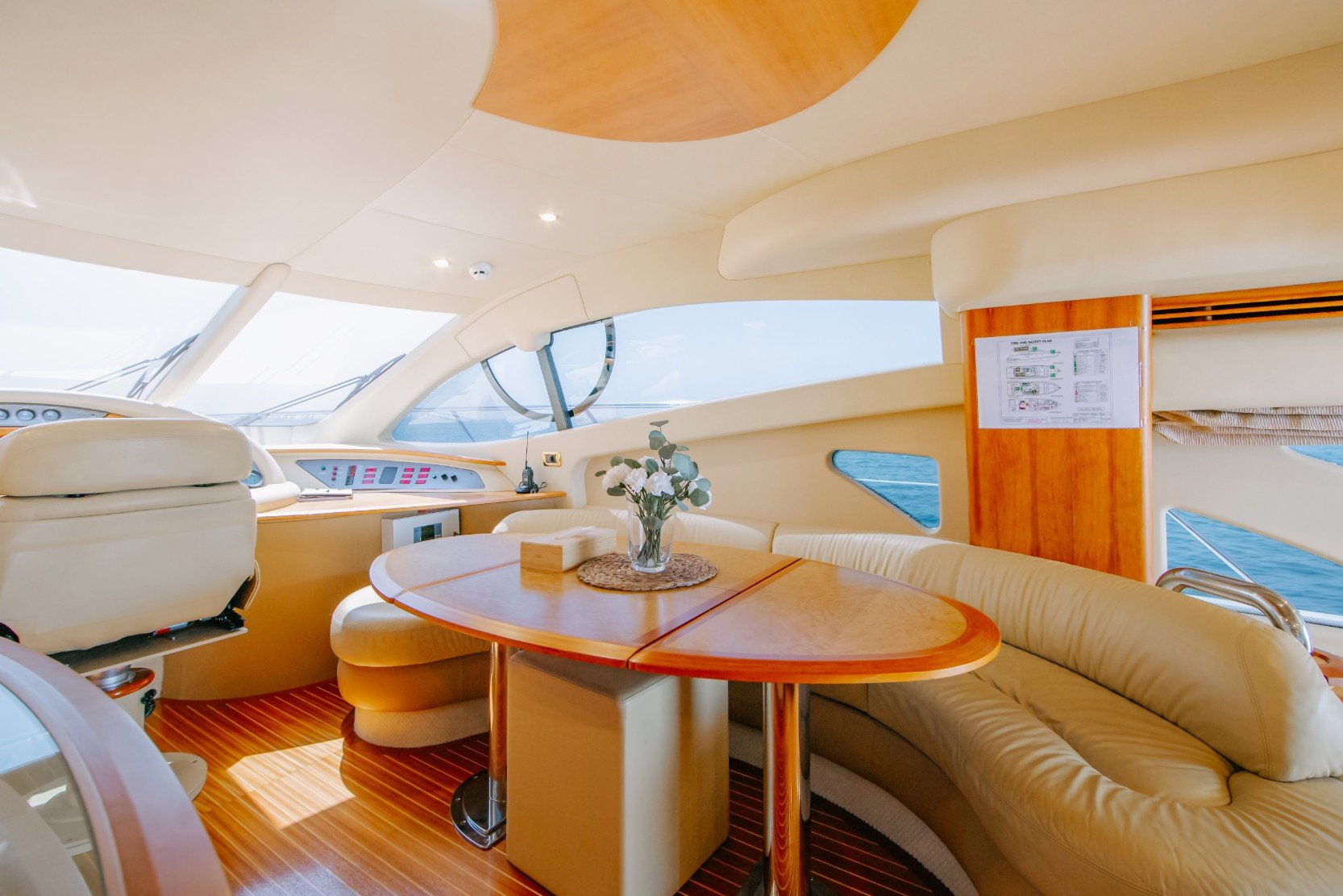 Azimut White Pearl: view 8