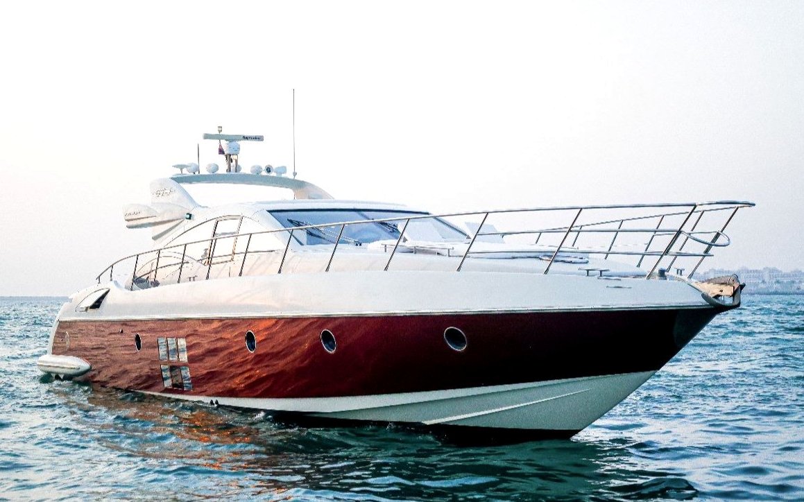 Azimut Sura, private yacht