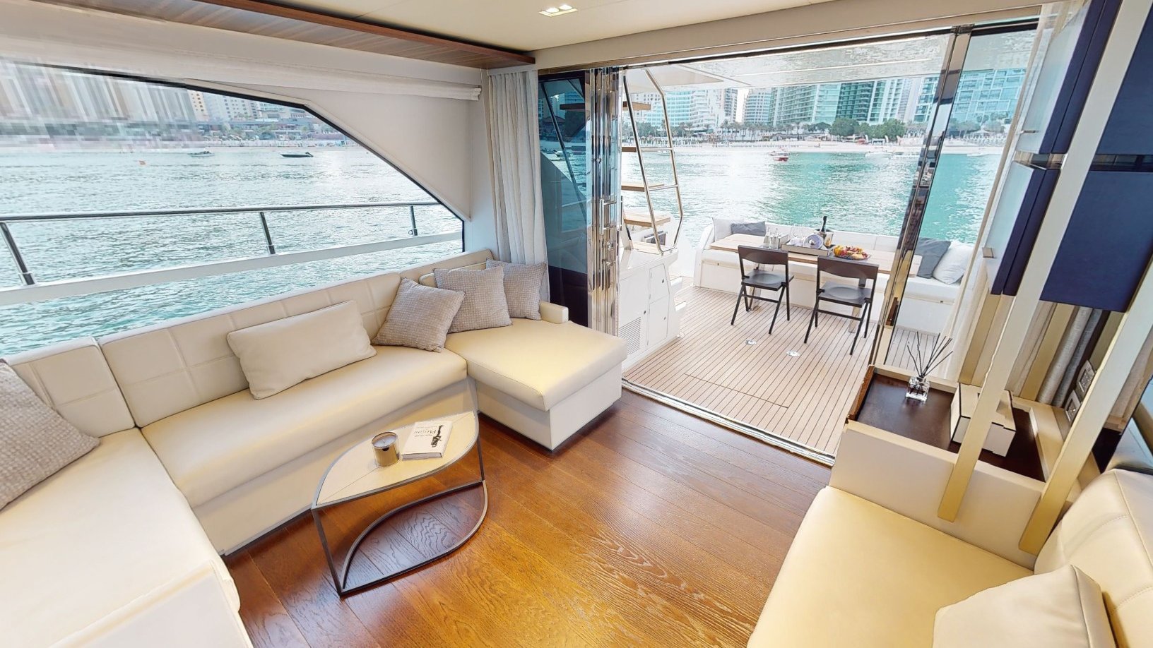 Ferretti 67 ft: view 9