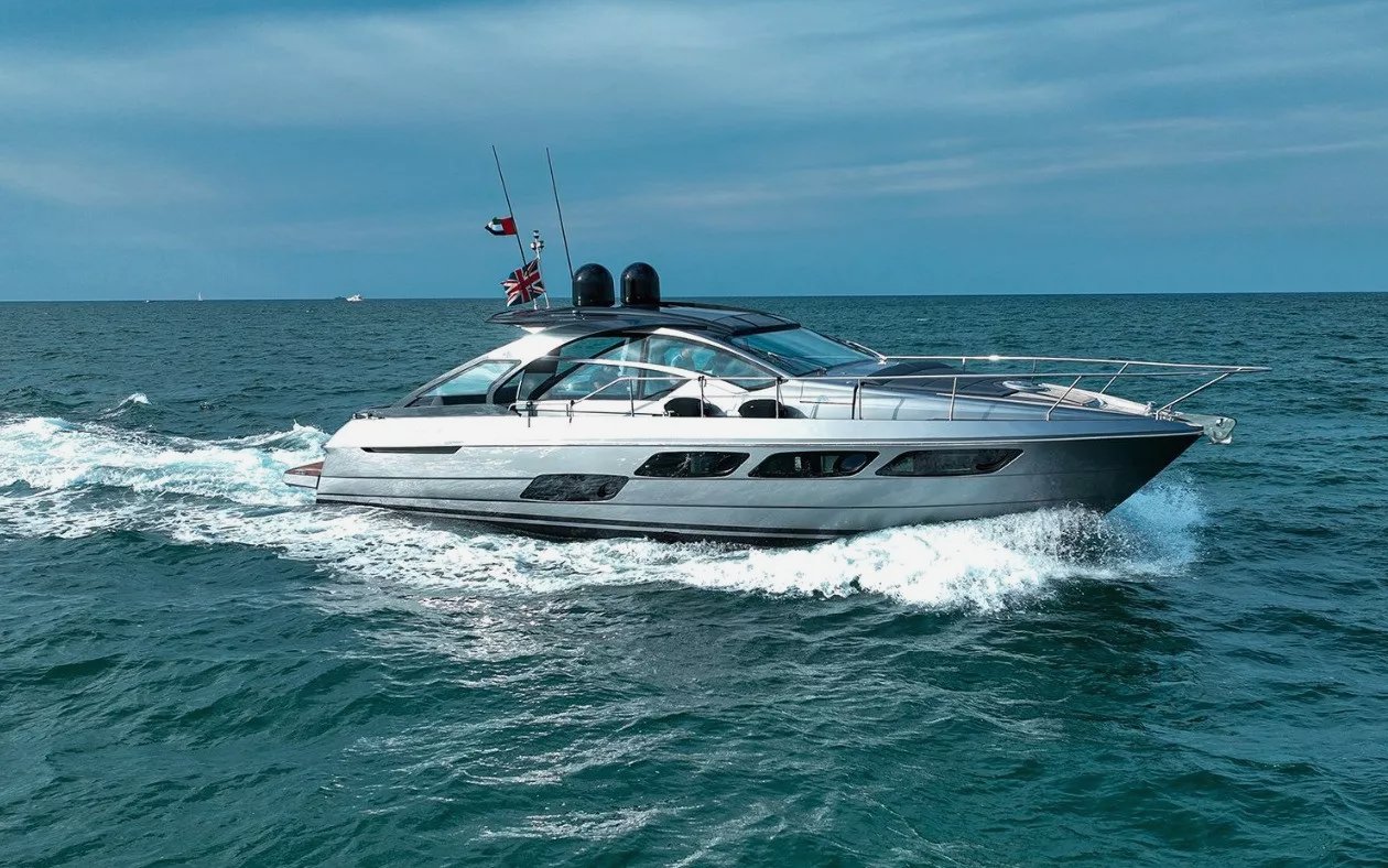 Pershing 5X Shark Grey, private yacht