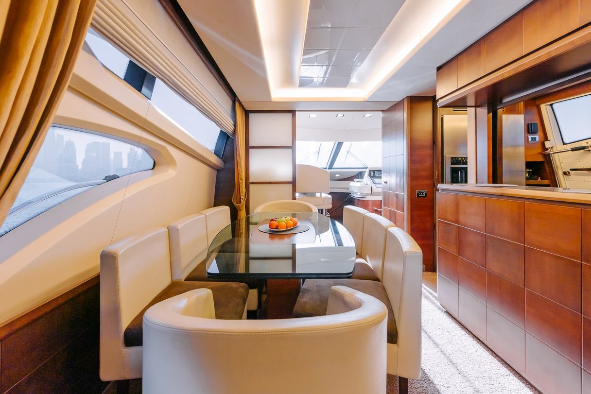 Azimut Viktoria: view 12