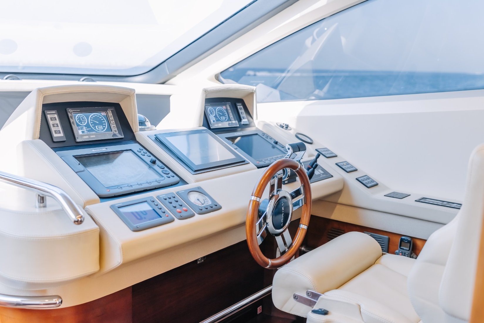 Azimut Viktoria: view 11