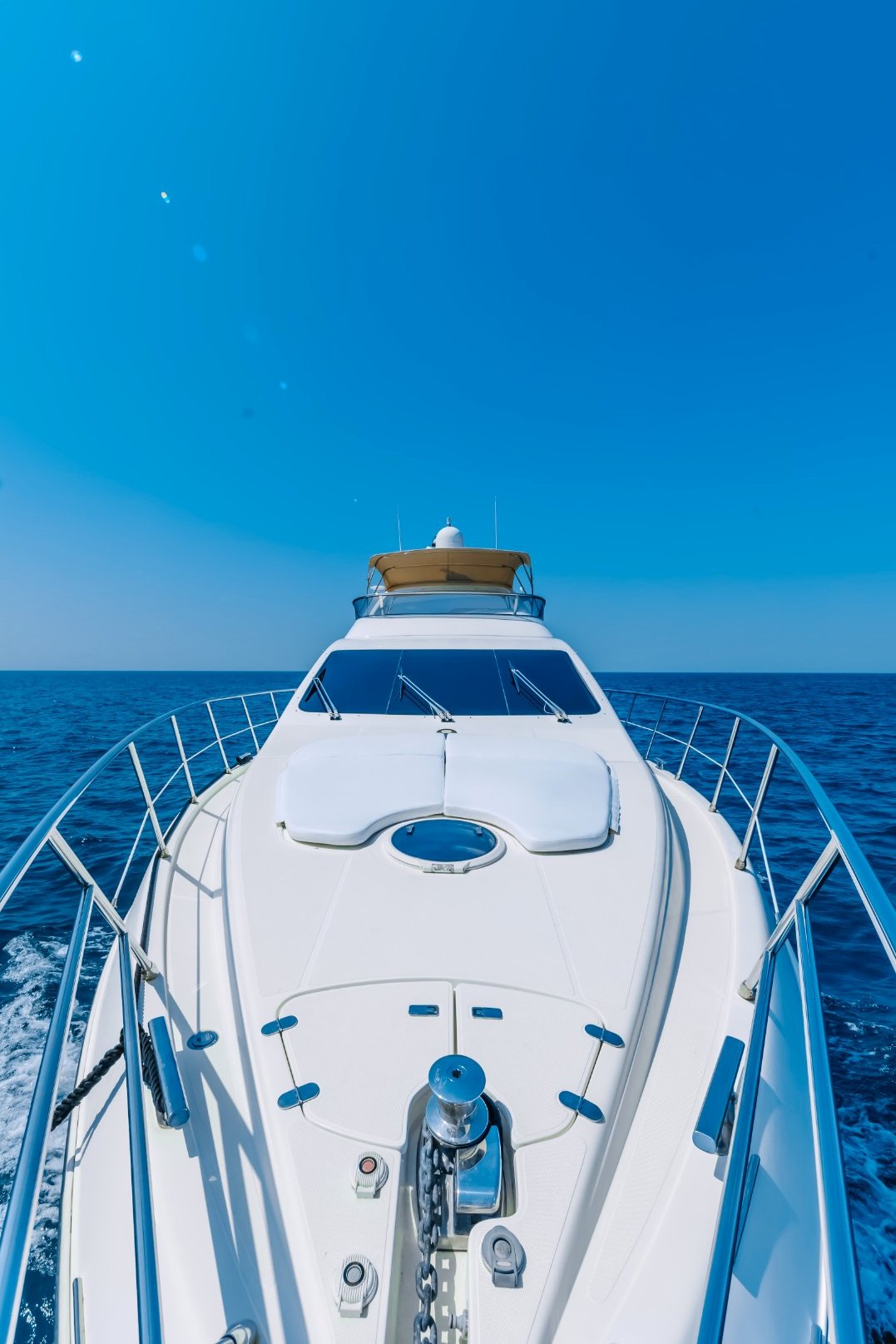 Azimut White Pearl: view 2