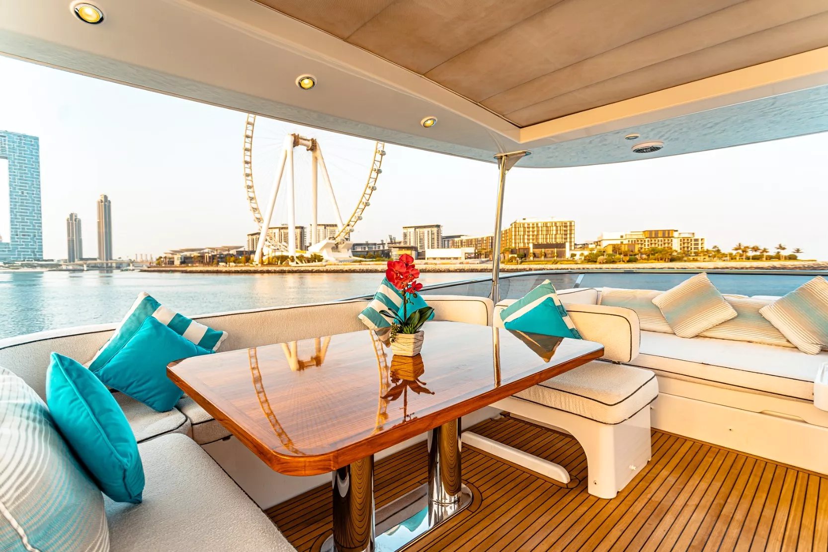 Azimut Magellano 66 ft: view 2